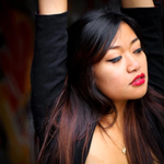 Eileen is swapping clothes online from Daly City, California