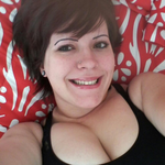 Hippeemama is swapping clothes online from Waterford, California