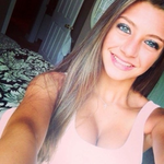 Anastasia. is swapping clothes online from Indiana.