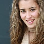 Sraa  C is swapping clothes online from 