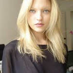 Marie J is swapping clothes online from 