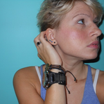 Short Pixie is swapping clothes online from Thornhill, Tennessee