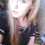 crystalcron9000 is swapping clothes online from 