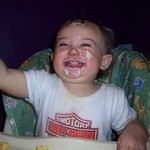 Sarah Z is swapping clothes online from 