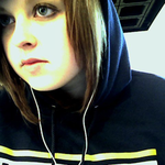 Rhiannon is swapping clothes online from Morgantown, WV