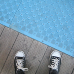 BrokenGlassDiamonds is swapping clothes online from Skokie, IL