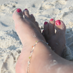 Hansi is swapping clothes online from Dawsonville, GA