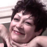 Ceci  is swapping clothes online from Jurupa Valley, California