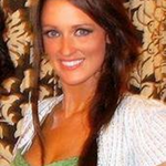 Jenny H is swapping clothes online from Austin, TX