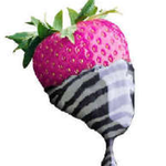 kupcake D is swapping clothes online from 