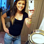 monique is swapping clothes online from Dacula, Georgia