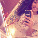 mila P is swapping clothes online from zion, ill