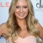 TiffanyIrvingb is swapping clothes online from washington, USA