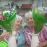 twin_sal is swapping clothes online from 