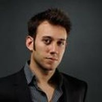 thar0res1 is swapping clothes online from 