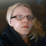 QueenStephanie is swapping clothes online from Augusta, kansas