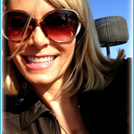 Stephanie   is swapping clothes online from Austin, Tx