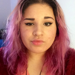 Naroe is swapping clothes online from ALEXANDRIA, VA