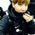 mintyoongi is swapping clothes online from OSGOOD, IN