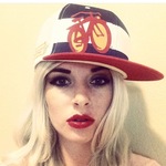 aandy929 is swapping clothes online from 