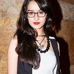 kejtiblank is swapping clothes online from 