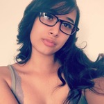 samanthatrejo is swapping clothes online from EAST LOS ANGELES, CA