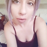 katrynnathegreat is swapping clothes online from SAN BERNARDINO, CA