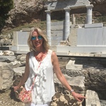 shan is swapping clothes online from 