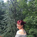 mimi65 is swapping clothes online from 