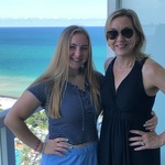 8_vanessa_8 is swapping clothes online from VENETIA, PA