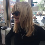 DeniseMel is swapping clothes online from 