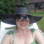 kkorenz11 is swapping clothes online from 