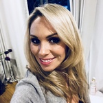 laurahall is swapping clothes online from 