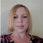 akamissw is swapping clothes online from 