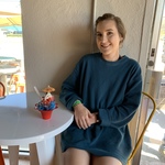 chlorob is swapping clothes online from 