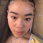 mayaamor is swapping clothes online from 