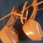 mammydmo is swapping clothes online from 