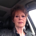 woofie is swapping clothes online from SPRINGFIELD, IL