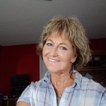 kkt is swapping clothes online from CLEMMONS, NC