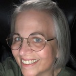 lquisp is swapping clothes online from 