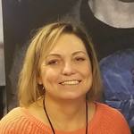 Jacinda  is swapping clothes online from 