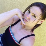 angie929 is swapping clothes online from ANNAPOLIS, MD