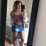 hunter_na is swapping clothes online from 