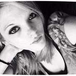 Tiffany L Cobb is swapping clothes online from HOWE, OK