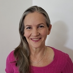 Beverly is swapping clothes online from LAS VEGAS, NV