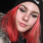 emmalynn is swapping clothes online from Calgary, Alberta