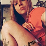 nakeshaw13 is swapping clothes online from CROSSVILLE, TN