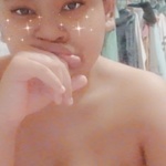 carlyreneehollander is swapping clothes online from 