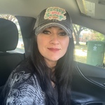 leslie19 is swapping clothes online from 