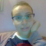 Klaryssa  is swapping clothes online from 